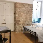 Myassisisuite - All'ombra Di Santa Chiara - Dimora Storica Con Idromassaggio - Un Unico Spazio Di 140mq - Centro - Accoglienza E Check Live - Mowimy Po Polsku