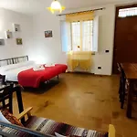 Appartement Myassisisuite - All'ombra Di Santa Chiara - Dimora Storica Con Idromassaggio - Un Unico Spazio Di 140mq - Centro - Accoglienza E Check Live - Mowimy Po Polsku
