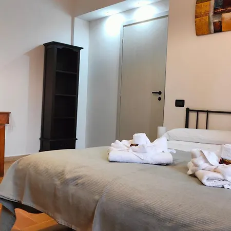 All'ombra Di Santa Chiara, 140mq, 3 Camere, Idromassaggio - Myassisisuite, Centro - Mowimy Po Polsku Assisi