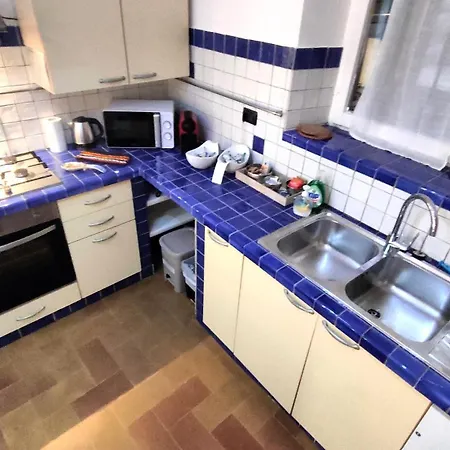 All'ombra Di Santa Chiara, 140mq, 3 Camere, Idromassaggio - Myassisisuite, Centro - Mowimy Po Polsku *