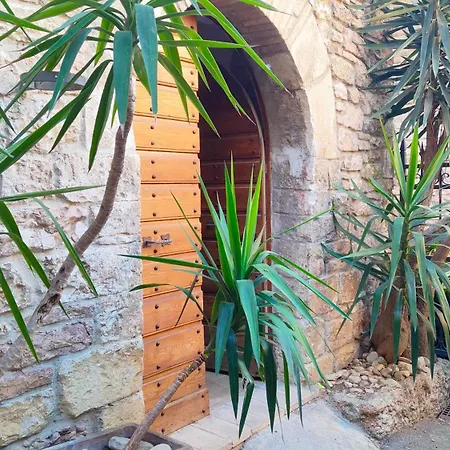 Διαμέρισμα All'ombra Di Santa Chiara, 140mq, 3 Camere, Idromassaggio - Myassisisuite, Centro - Mowimy Po Polsku *