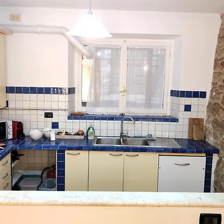 All'ombra Di Santa Chiara, 140mq, 3 Camere, Idromassaggio - Myassisisuite, Centro - Mowimy Po Polsku *