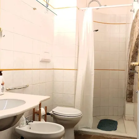 All'ombra Di Santa Chiara, 140mq, 3 Camere, Idromassaggio - Myassisisuite, Centro - Mowimy Po Polsku