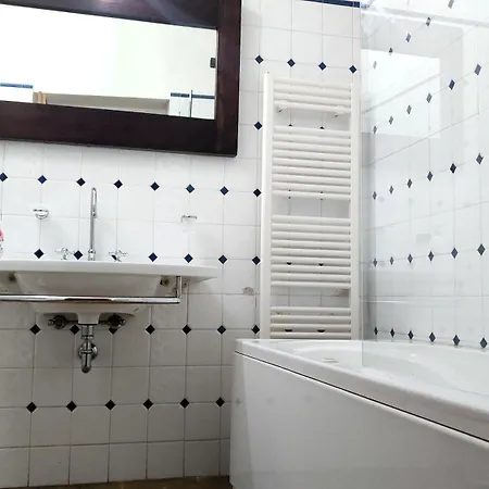 All'ombra Di Santa Chiara, 140mq, 3 Camere, Idromassaggio - Myassisisuite, Centro - Mowimy Po Polsku *