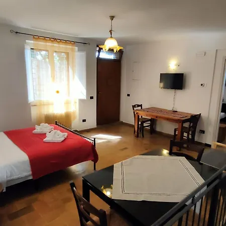 All'ombra Di Santa Chiara, 140mq, 3 Camere, Idromassaggio - Myassisisuite, Centro - Mowimy Po Polsku Apartmán Assisi