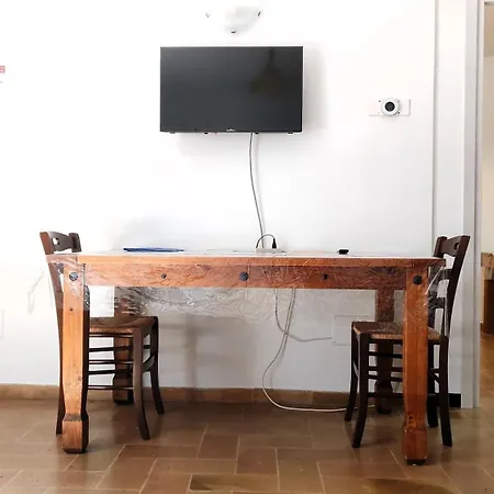 Appartement All'ombra Di Santa Chiara, 140mq, 3 Camere, Idromassaggio - Myassisisuite, Centro - Mowimy Po Polsku