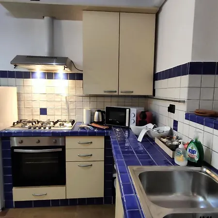 All'ombra Di Santa Chiara, 140mq, 3 Camere, Idromassaggio - Myassisisuite, Centro - Mowimy Po Polsku Apartmán