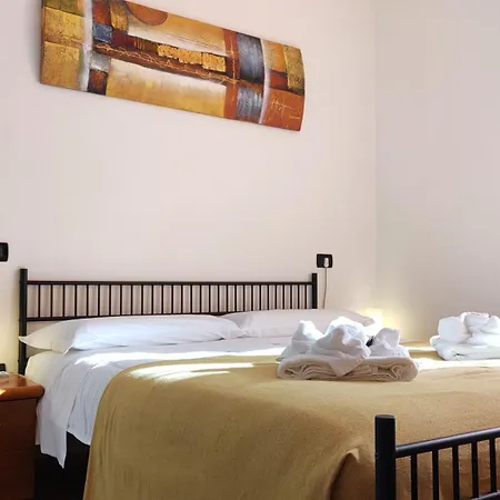 All'ombra Di Santa Chiara, 140mq, 3 Camere, Idromassaggio - Myassisisuite, Centro - Mowimy Po Polsku Ασίζη