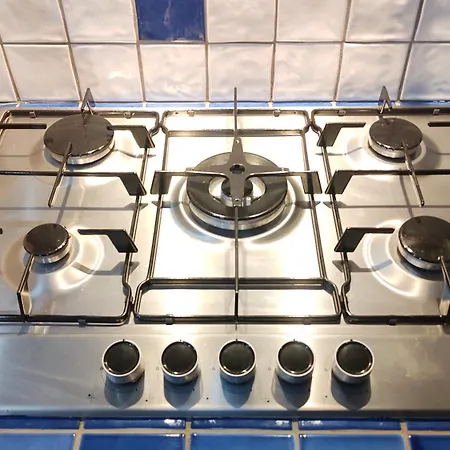 All'ombra Di Santa Chiara, 140mq, 3 Camere, Idromassaggio - Myassisisuite, Centro - Mowimy Po Polsku *