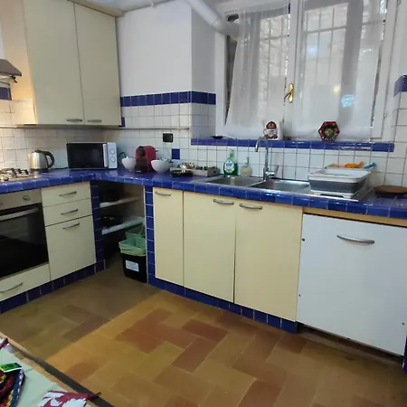 All'ombra Di Santa Chiara, 140mq, 3 Camere, Idromassaggio - Myassisisuite, Centro - Mowimy Po Polsku *