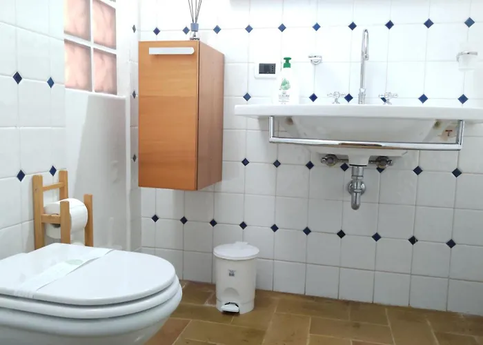 MyAssisiSuite - All'Ombra di Santa Chiara - Dimora Storica con Idromassaggio - Un Unico Spazio di 140mq per Gruppi - Assisi Centro - Accoglienza Live - Mówimy po polsku Apartamento Assisi