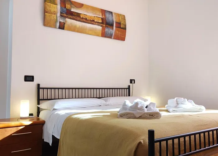 MyAssisiSuite - All'Ombra di Santa Chiara - Dimora Storica con Idromassaggio - Un Unico Spazio di 140mq per Gruppi - Assisi Centro - Accoglienza Live - Mówimy po polsku Assisi