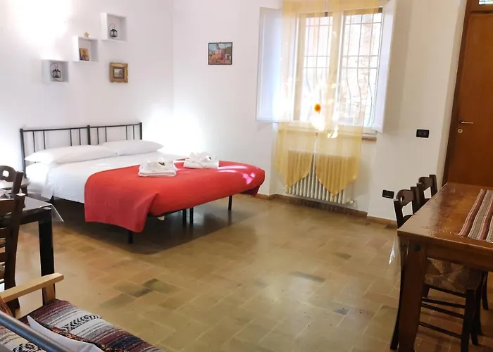 Apartamento MyAssisiSuite - All'Ombra di Santa Chiara - Dimora Storica con Idromassaggio - Un Unico Spazio di 140mq per Gruppi - Assisi Centro - Accoglienza Live - Mówimy po polsku *