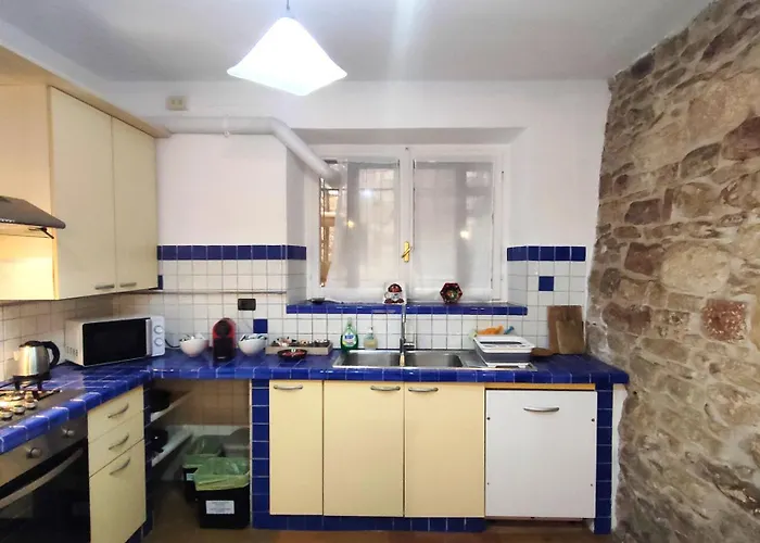 MyAssisiSuite - All'Ombra di Santa Chiara - Dimora Storica con Idromassaggio - Un Unico Spazio di 140mq per Gruppi - Assisi Centro - Accoglienza Live - Mówimy po polsku Apartamento