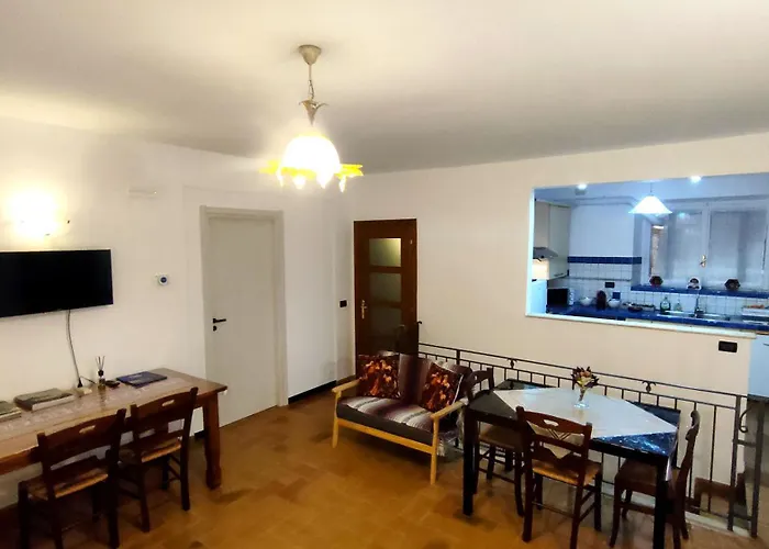 MyAssisiSuite - All'Ombra di Santa Chiara - Dimora Storica con Idromassaggio - Un Unico Spazio di 140mq per Gruppi - Assisi Centro - Accoglienza Live - Mówimy po polsku